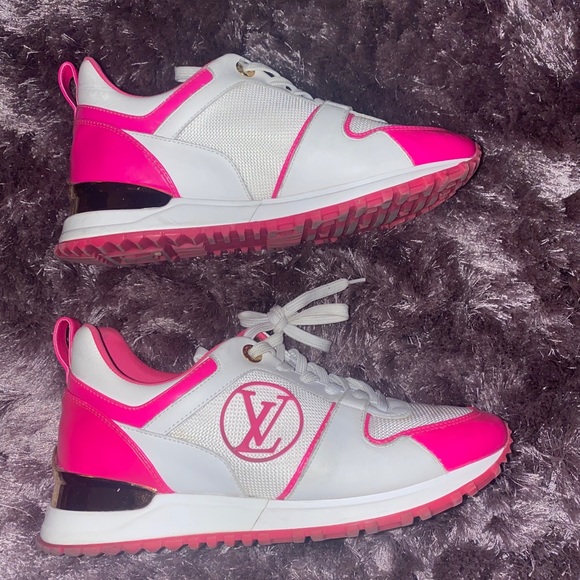 Louis Vuitton Sneakers - Picture 3 of 7